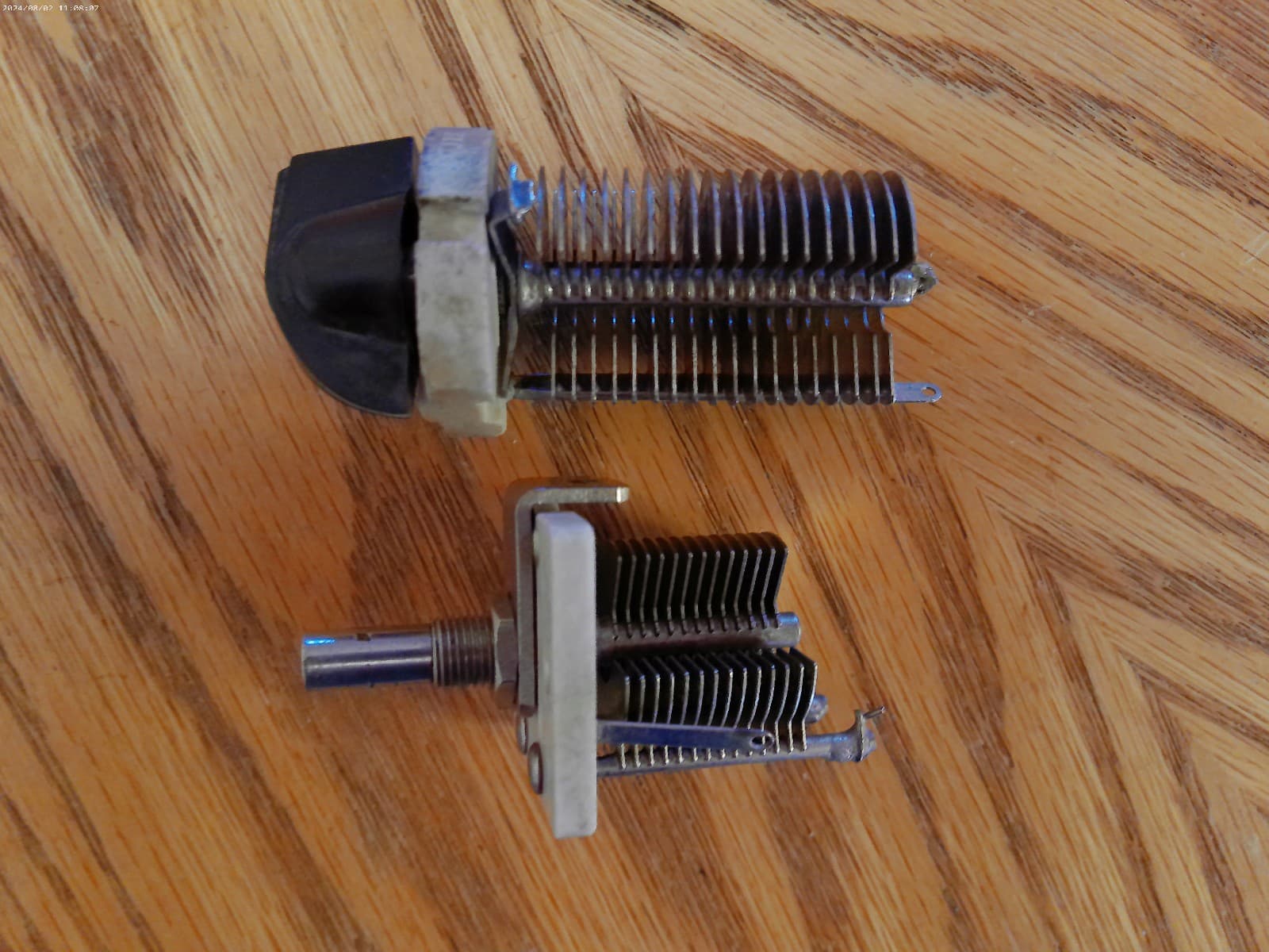 Two Used Variable Capacitors Tested Good 100 & 110pf 3