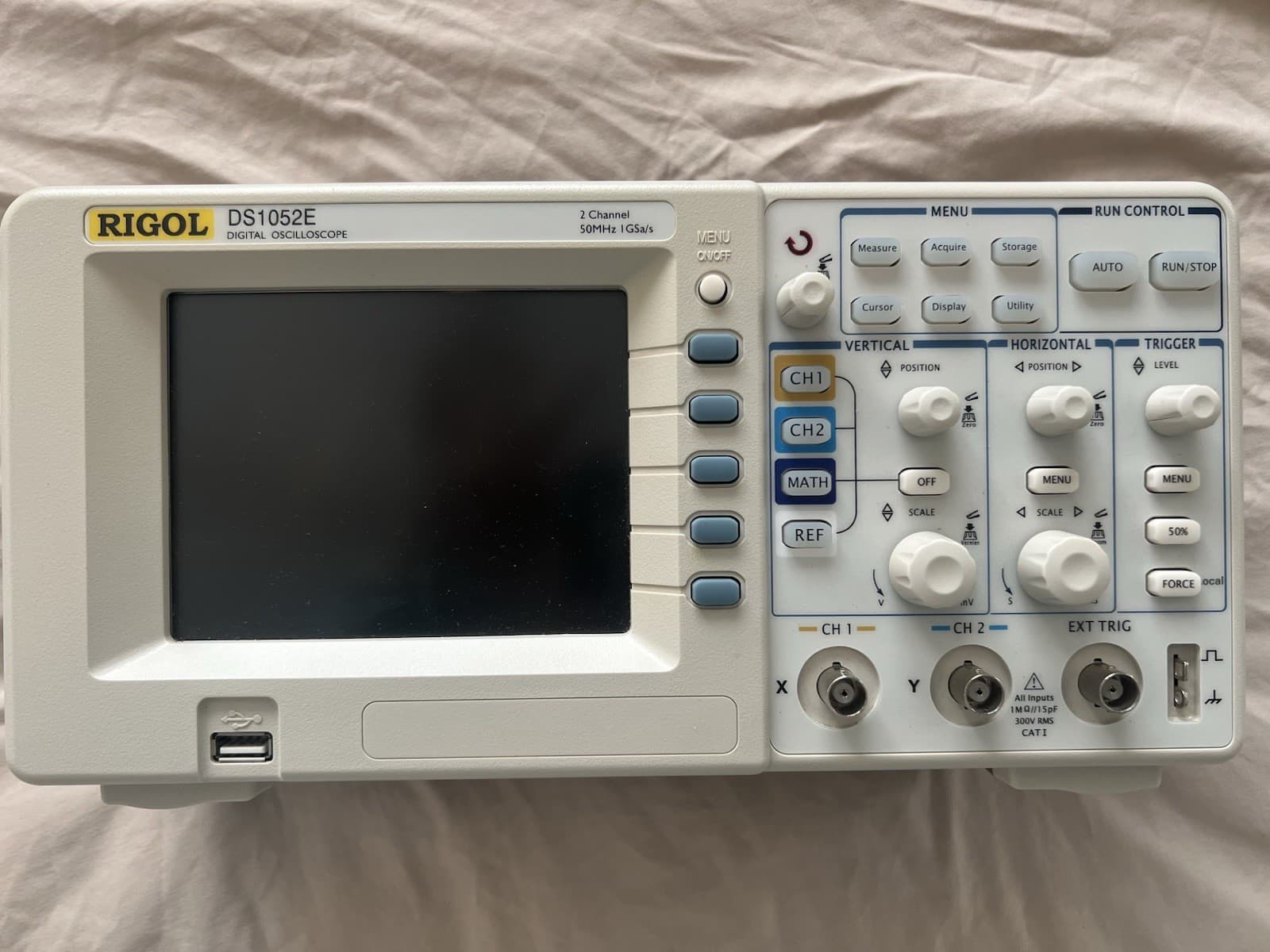 RIGOL DS1052E Oscilloscope 2 Channel 50 MHz With USB - White 2