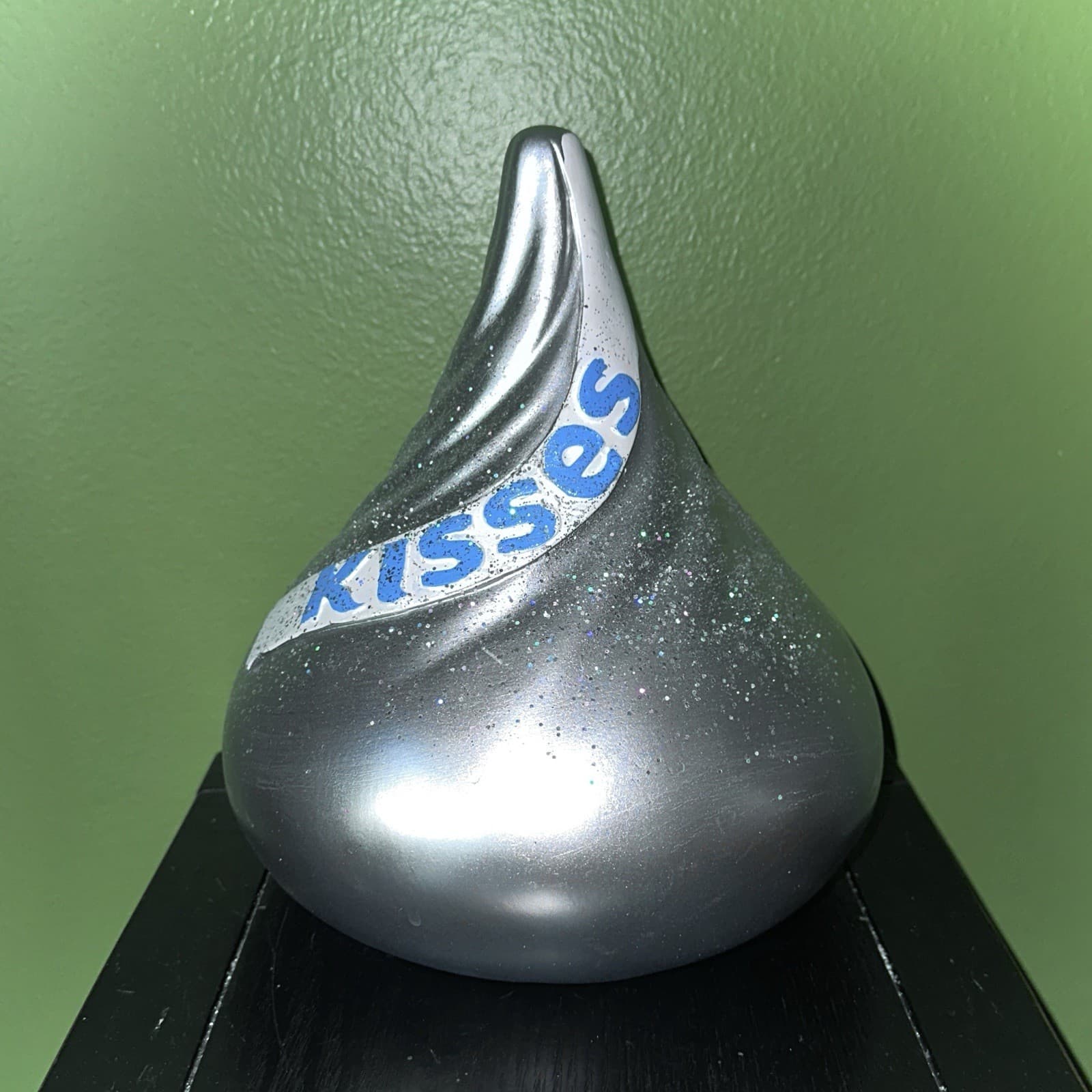 New HERSHEYS KISSES Silver 9” Tabletop Decor