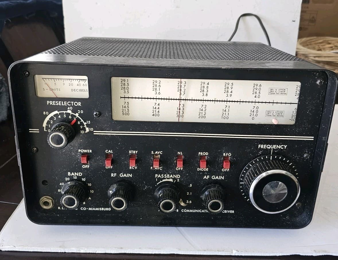 Vintage RL Drake Co. Model 2-B Communications Receiver Untested, Powers Up