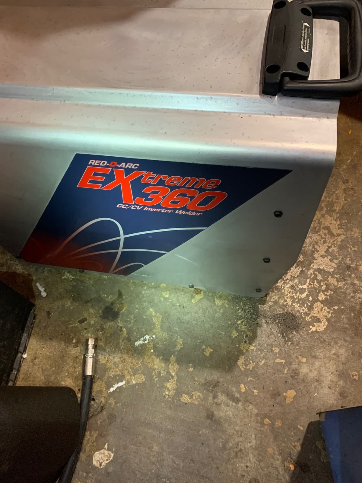 Red D Arc EXTREME 360 by Miller CC/CV Similar to XMT 350 Connect to 220V or 480V 3