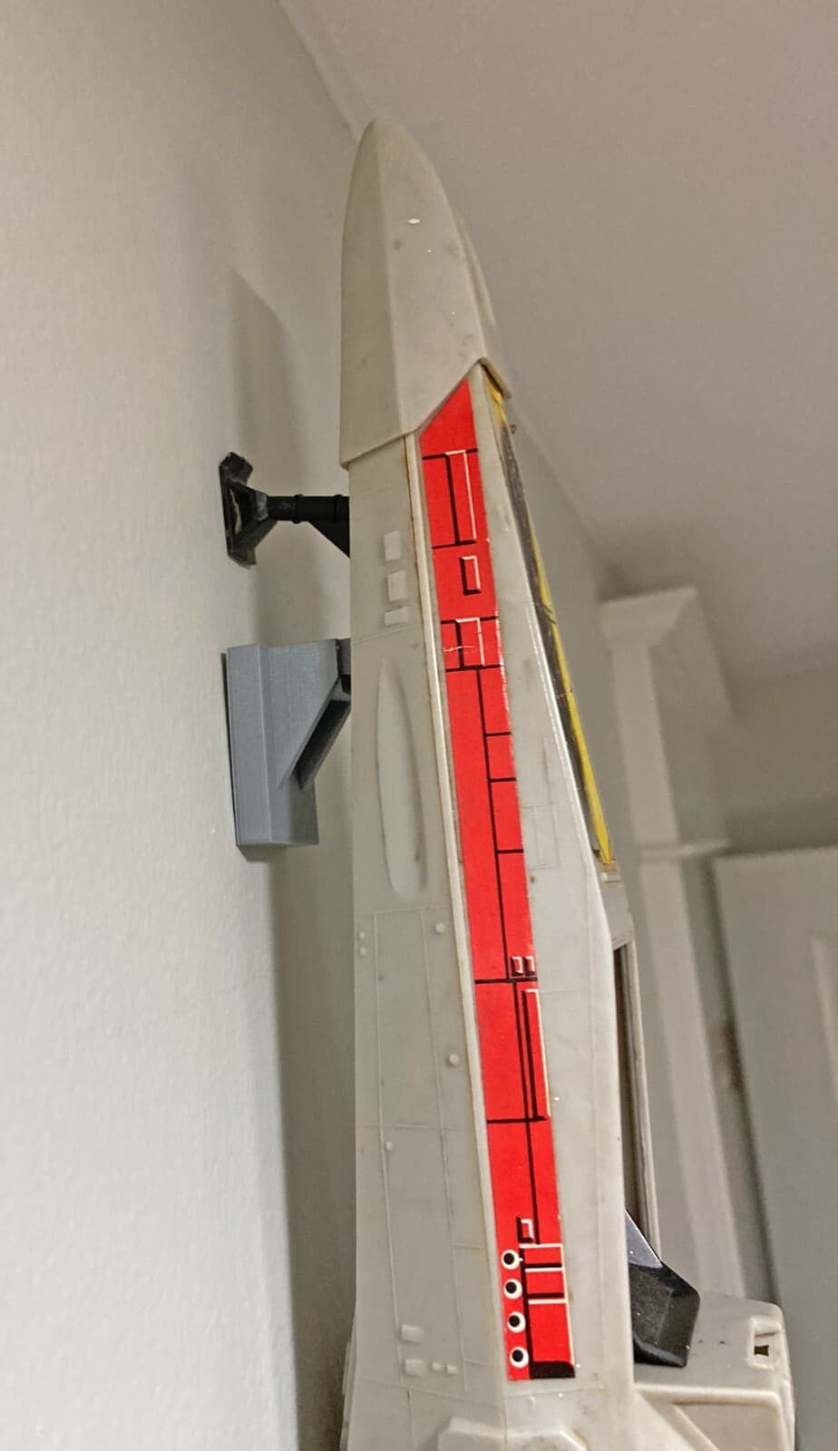 Starship Wall Mount for Vintage Star Wars X-Wing, Falcon, TIE Fighter & More 4