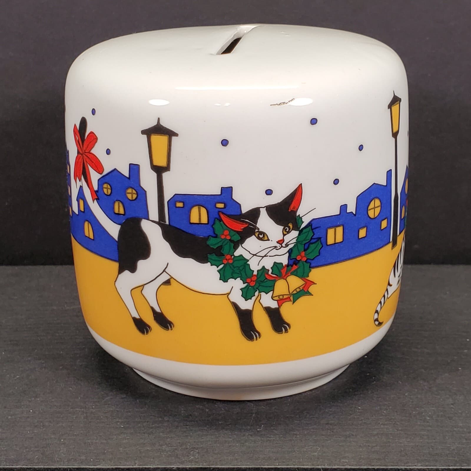 Studio Nova Christmas Cats w/Wreaths Piggy Bank MZ 453 3.25" 2