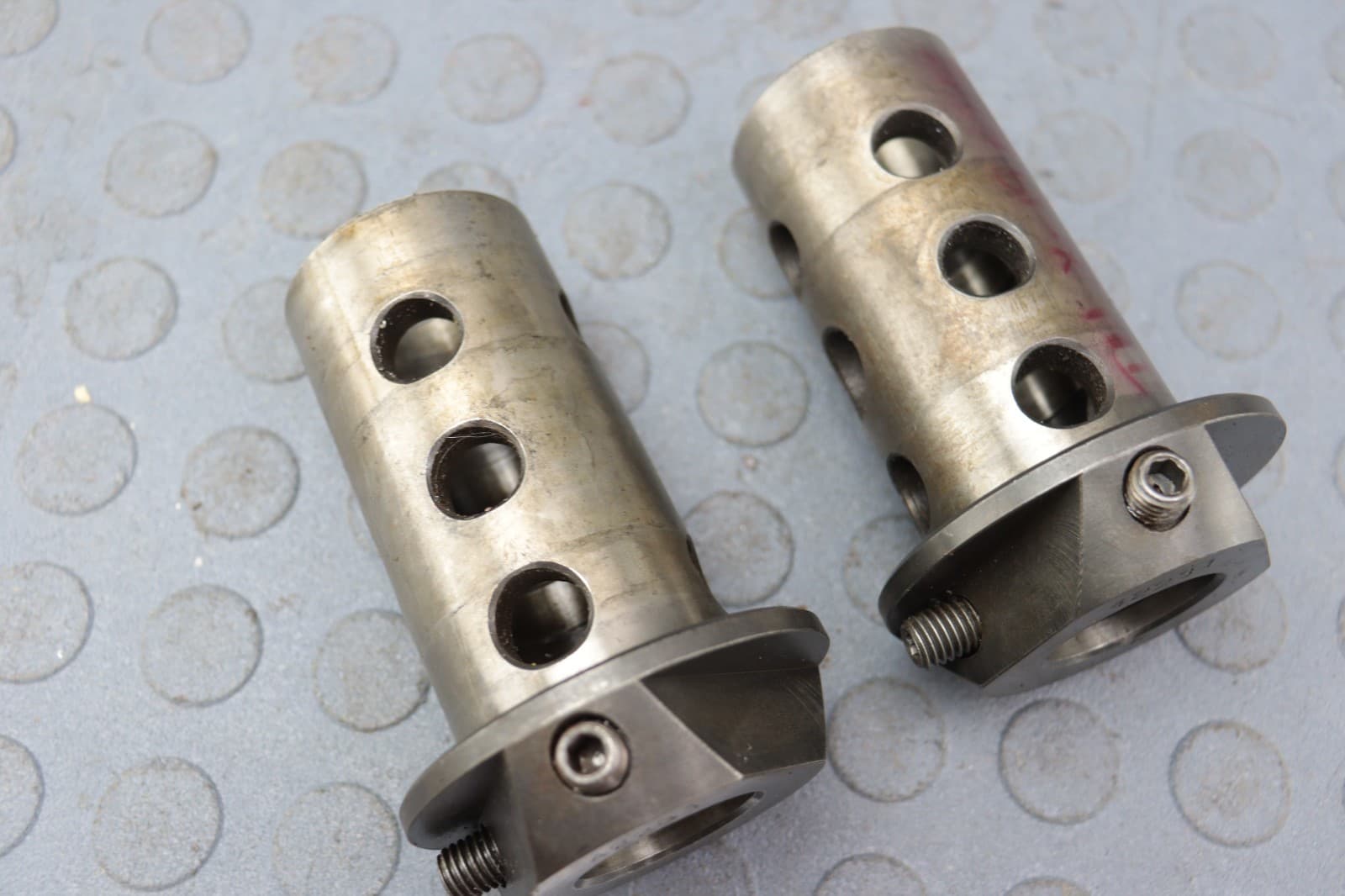 LATHE BUSHING, SLEEVE, REDUCER OD. 2'' TO 1-1/4'' LOC7520 4