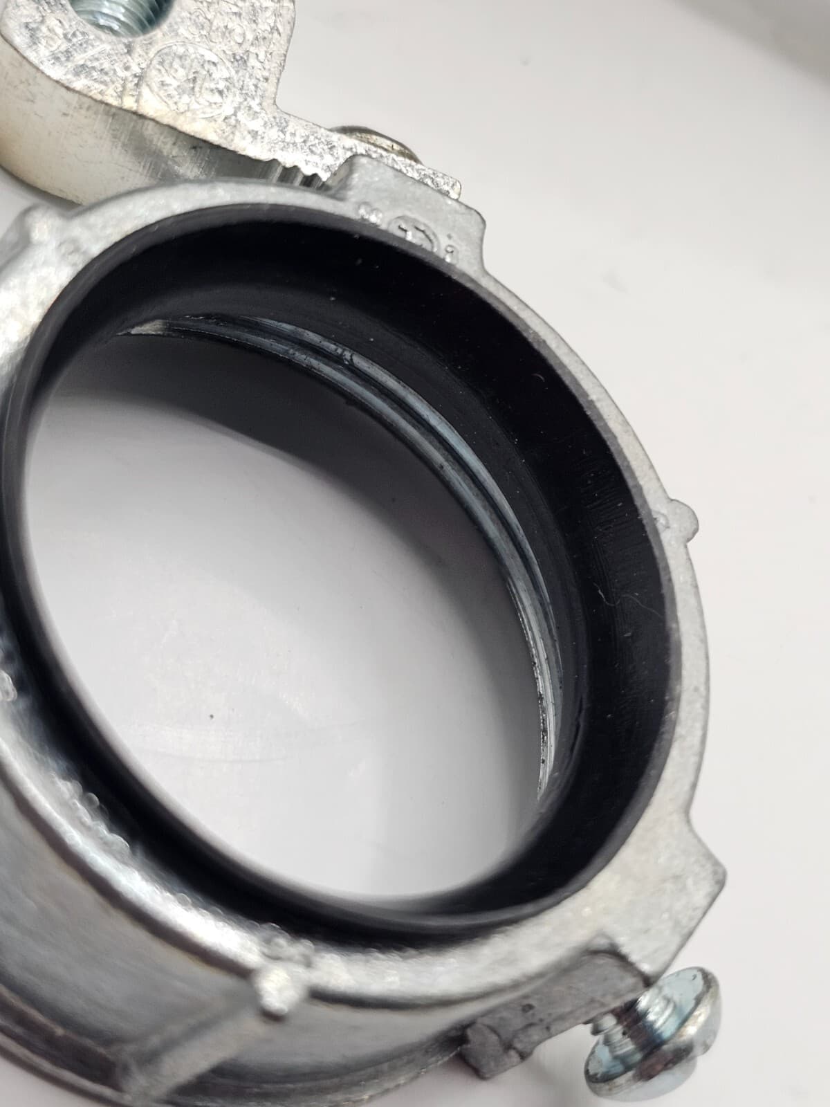 (QTY 13) GLL4 DC, Conduit Grounding Bushing, 1 1/4 Insulated 6