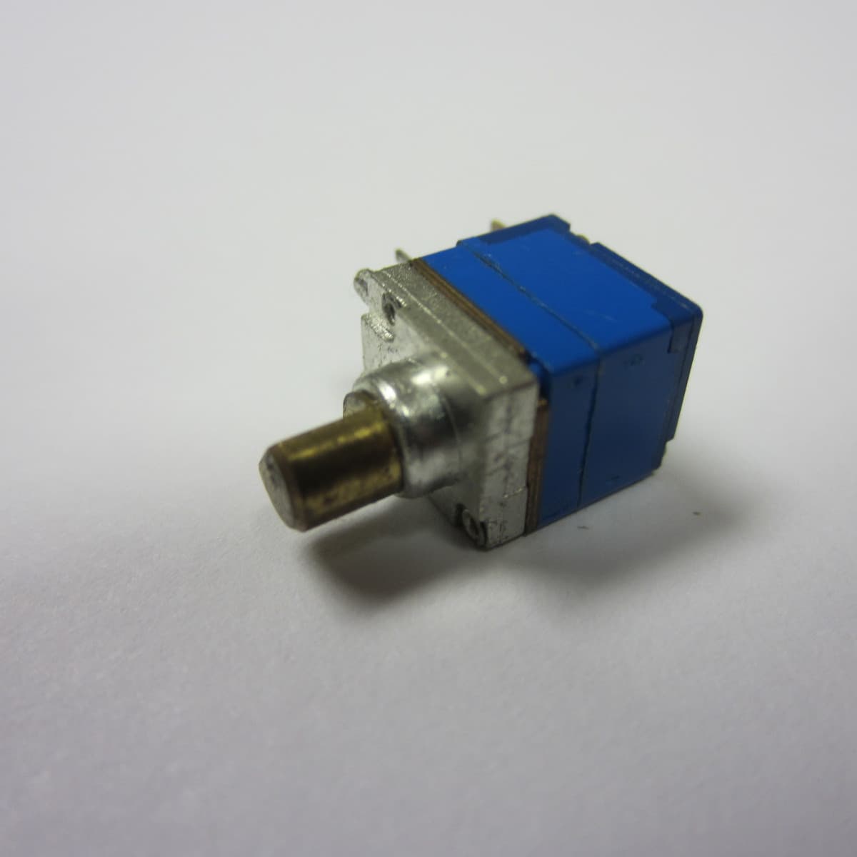 New Minitor V (5) on/off Volume potentiometer 2