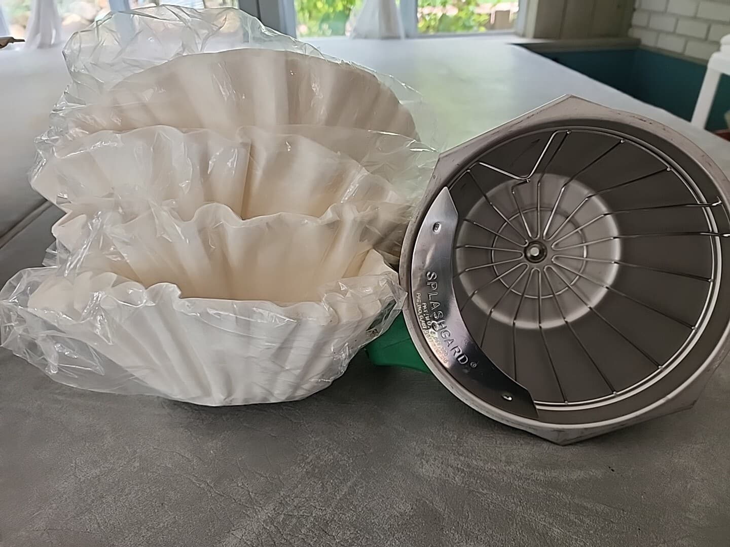 BUNN 32643 filter smart funnel Coffee, Tea Brewer w/4 Pks filters, Green handle  3