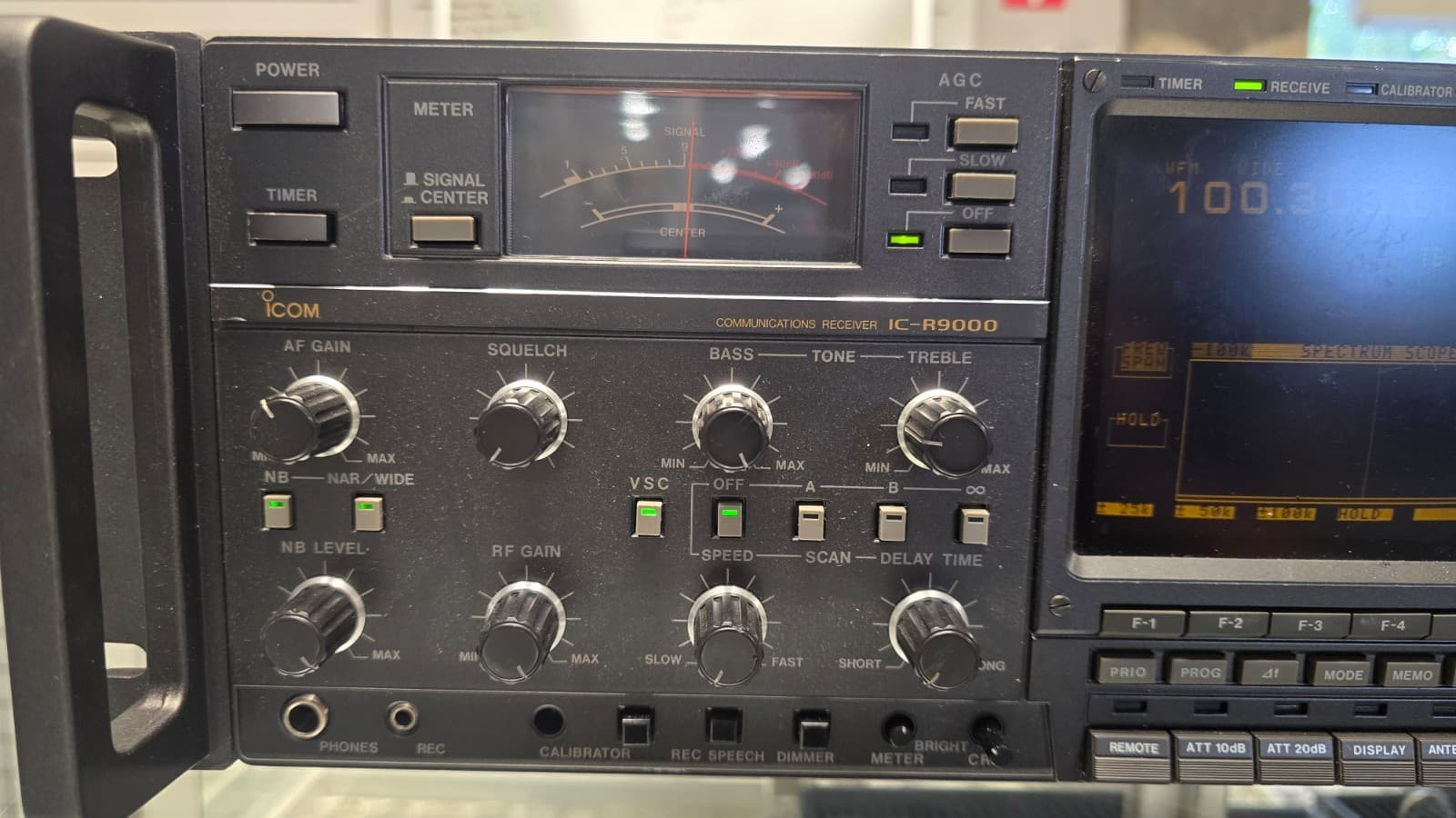 ICOM IC-R9000 Communication Receiver 100KHz- 2000MHz Serial #01070 2