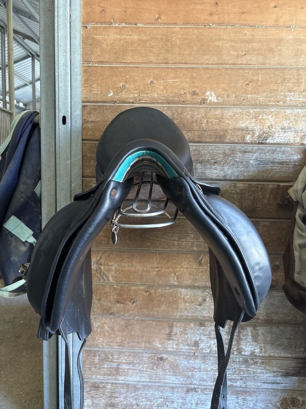 Voltaire Adelaide Dressage saddle 17” In great Condition (Pro Panel) OBO 5