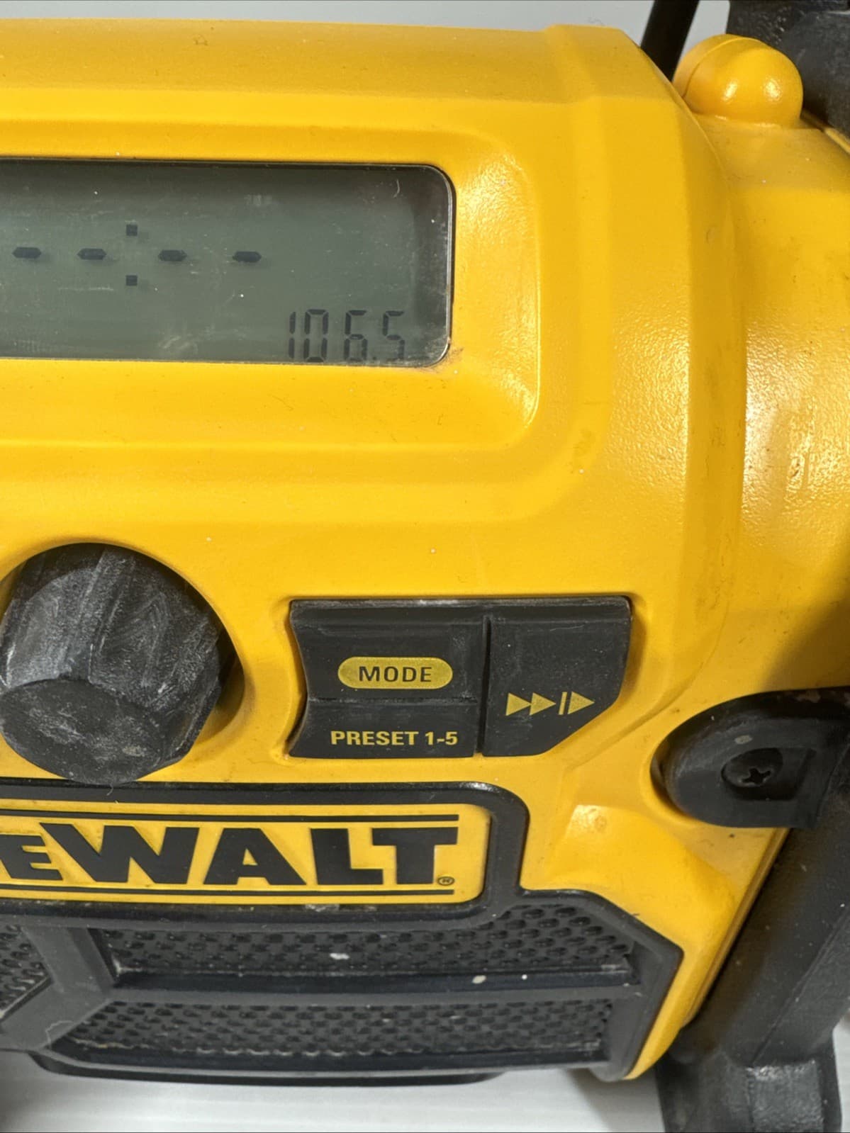DeWalt DCR018 Compact Worksite Radio 20V, 12V, & 18V Multi-Port / Aux & USB 3