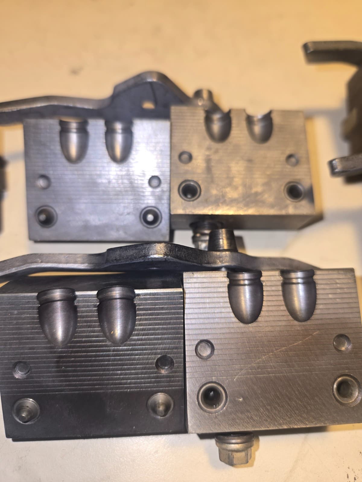 Magma Engineering 2 cavity bullet casting mold 9mm 115 RN BB 5