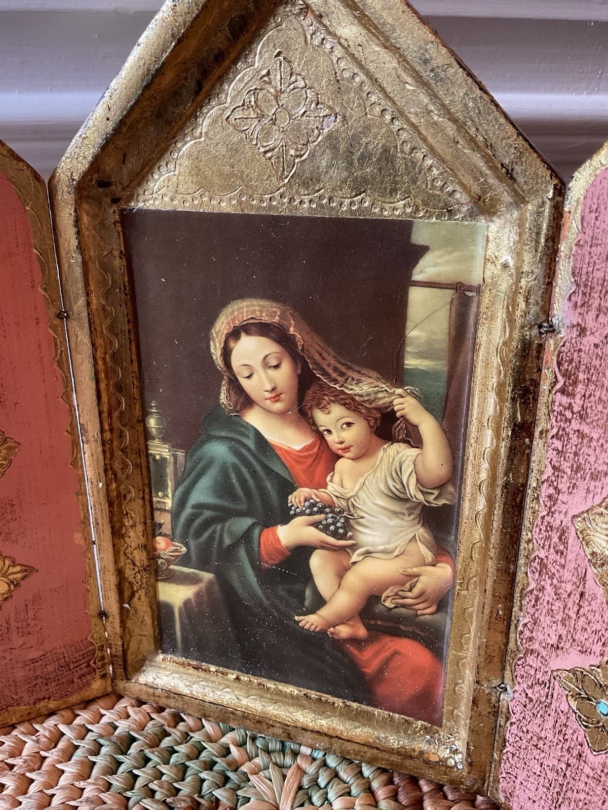 Jesus And Mary Florentine Style Triptych “Our Lady Of The Grapes” Vintage 6