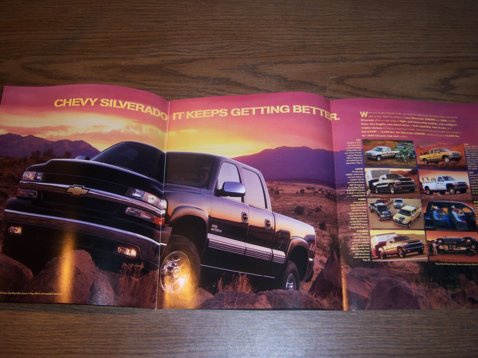 MINT 2001 SILVERADO 1500 2500 3500  BROCHURE LARGE  54 PAGES (BOX 106) 6