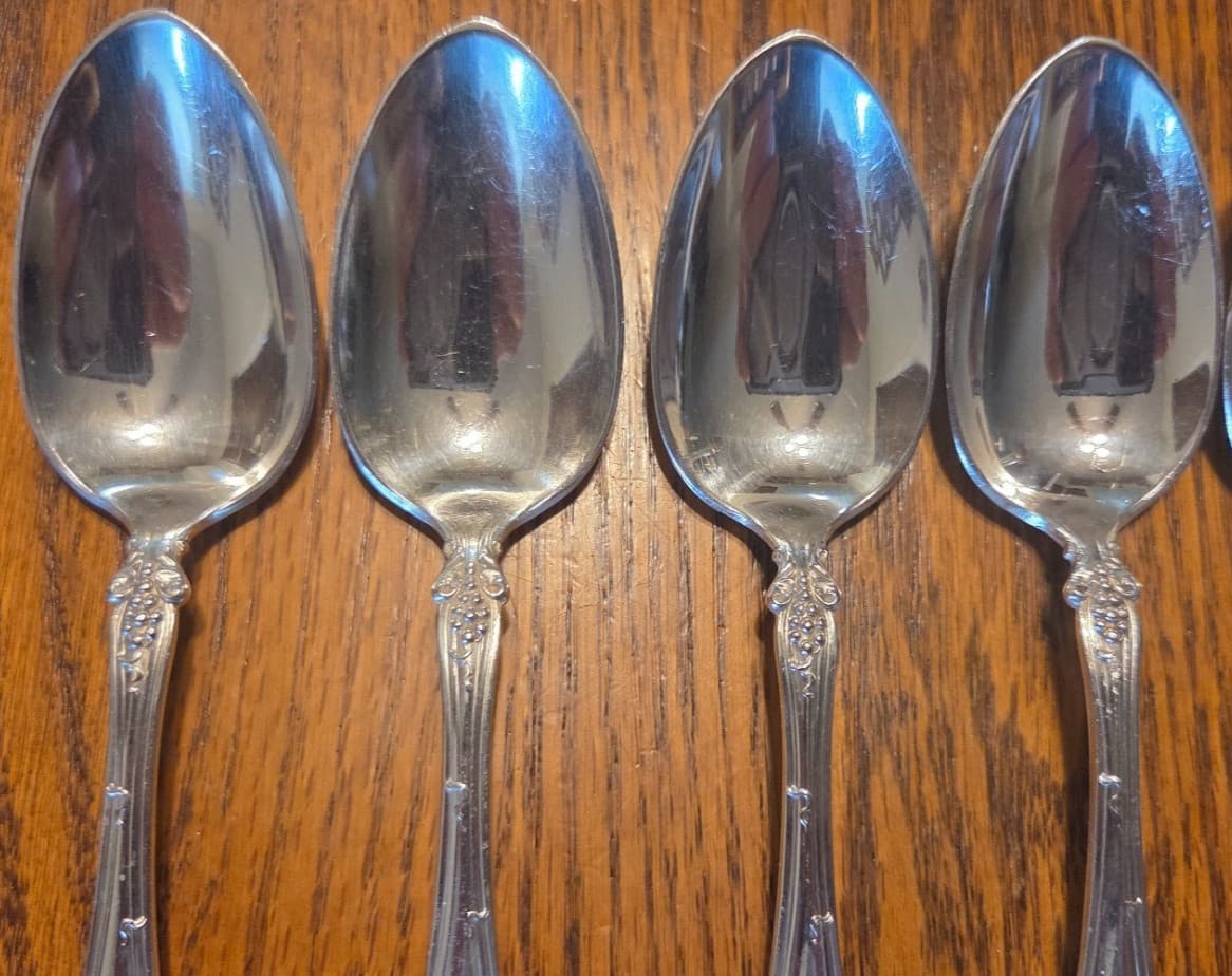 1847 ROGERS BROS VINTAGE GRAPE (1904) SET OF (6) SILVERPLATE TEASPOON 6" NO MONO 2