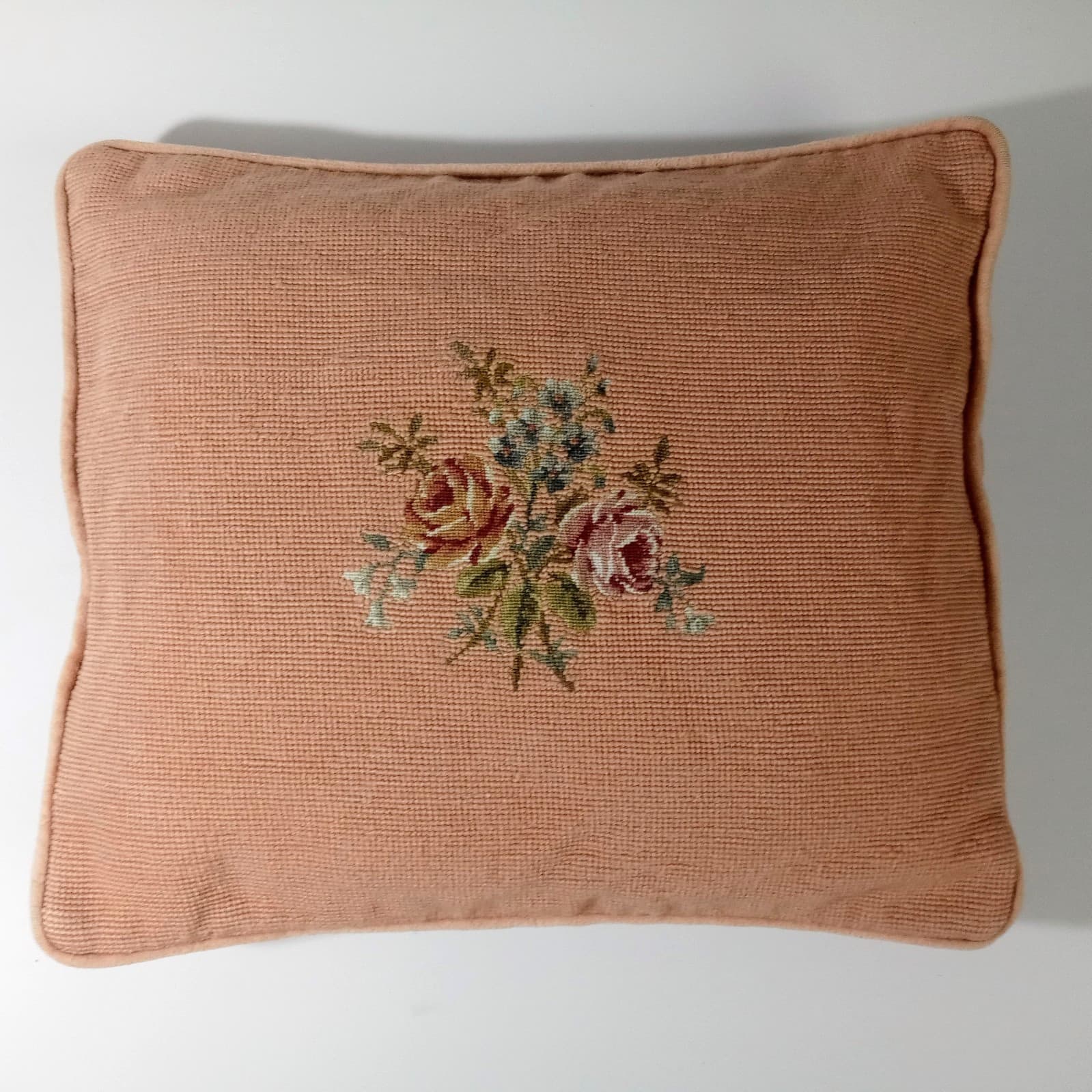 Vintage Needlepoint Roses Pillow Sham w/ Metal Zipper & Pillow Form in Apricot