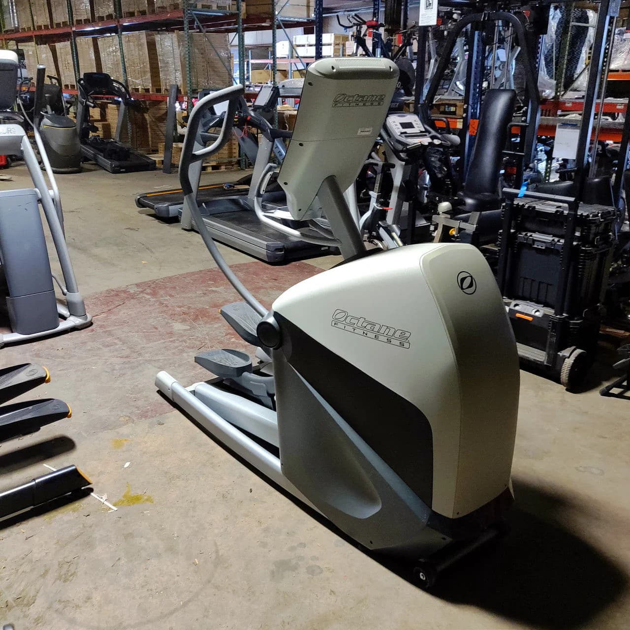 Octane XT3700 Elliptical 5