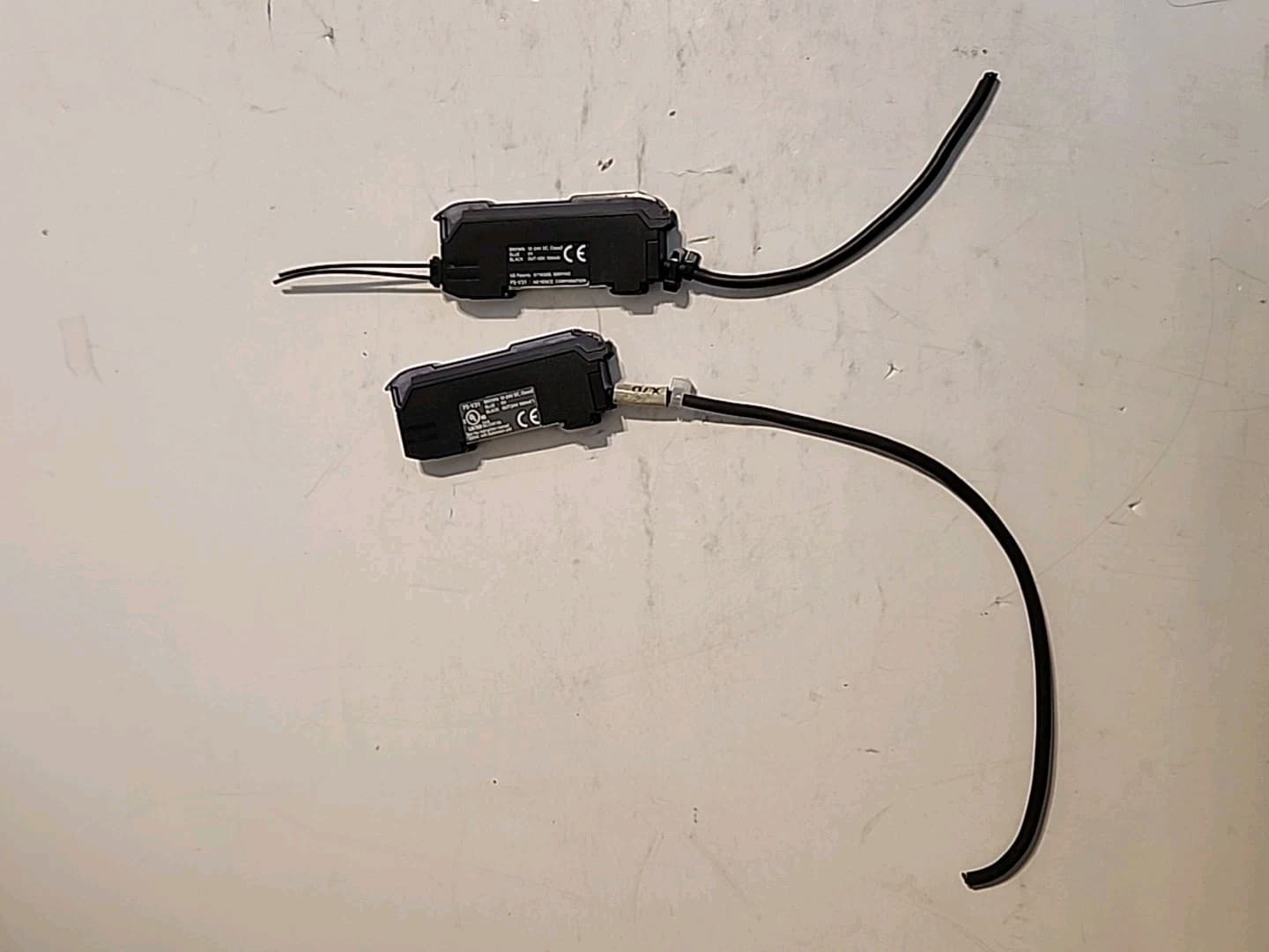 [Lot of 2] Keyence FS-V31 Fiber Optic Sensors - Free Shipping  2