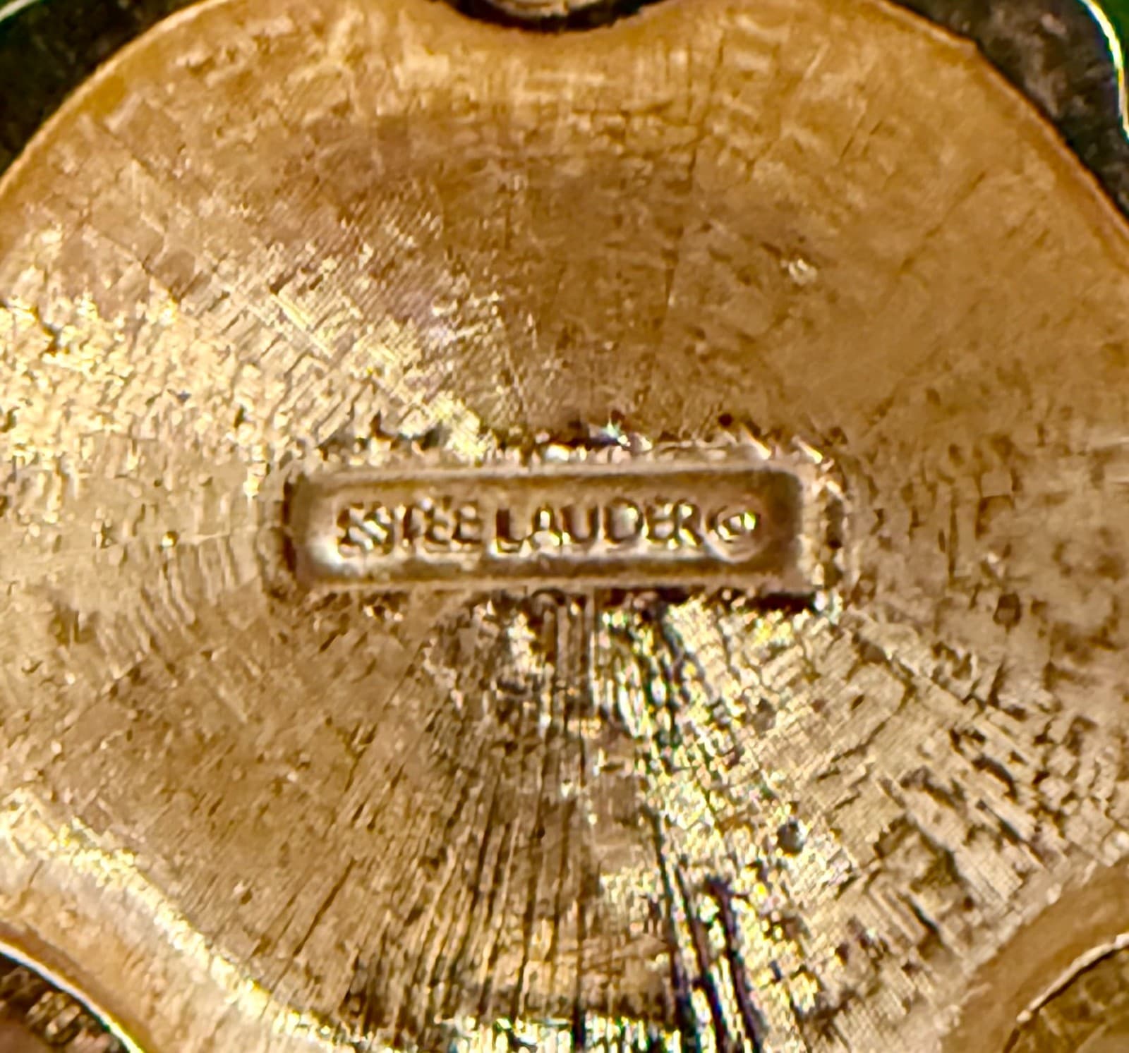 Estee Lauder Gold Tone Scalloped Sea Shell Solid Perfume Compact Vintage 4