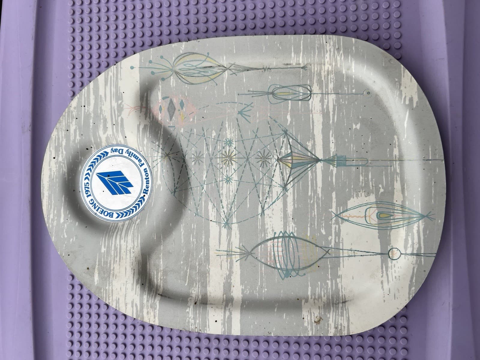 Vintage Boeing Family Day 1975 Metal Tray – Mid-Century Modern Design 3