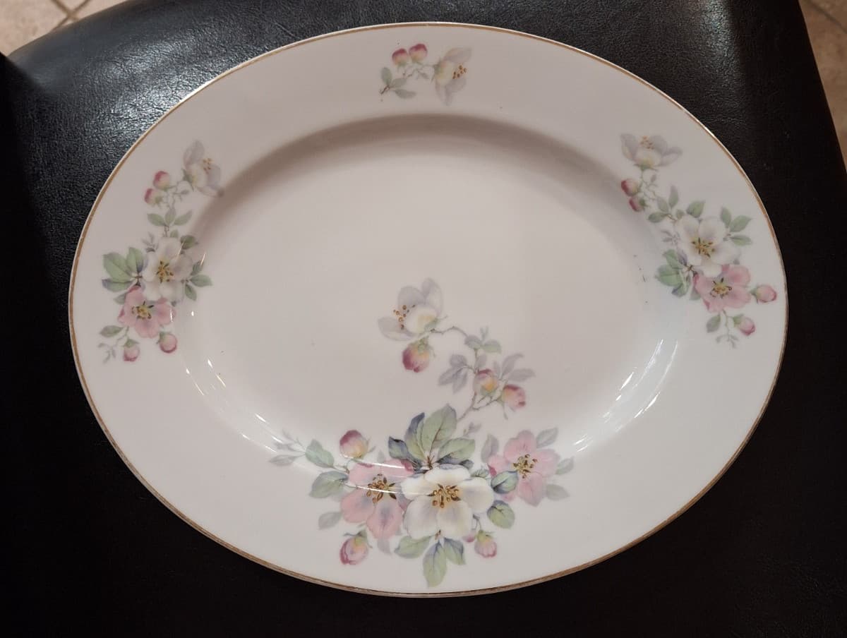 Apple Blossom TIRSCHENREUTH Oval Serving Platter 11.75" x 9.5"