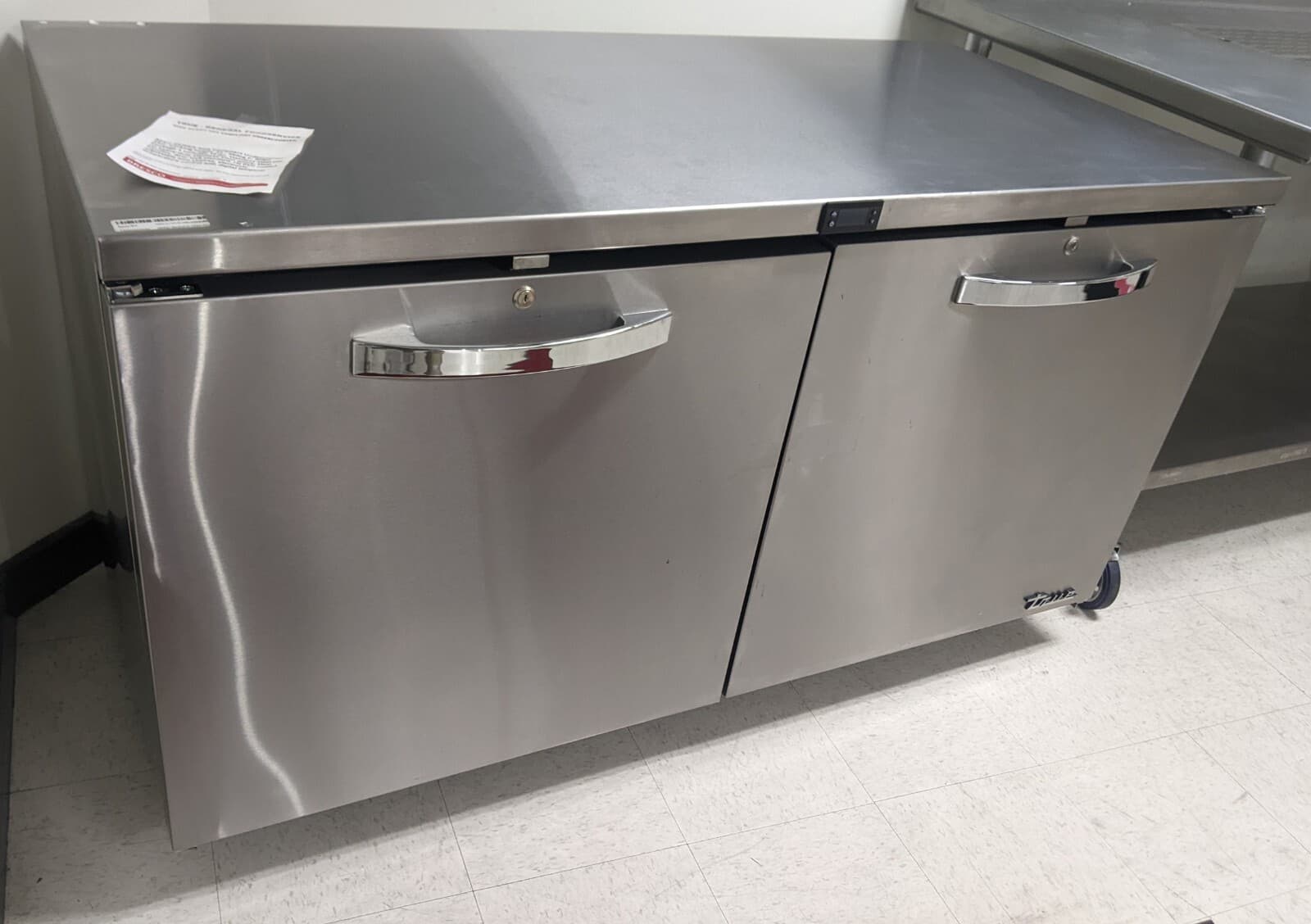 True TUC-60-ADA-HCSPEC3 Undercounter Solid Door Refrigerator, 34" Working Height 3