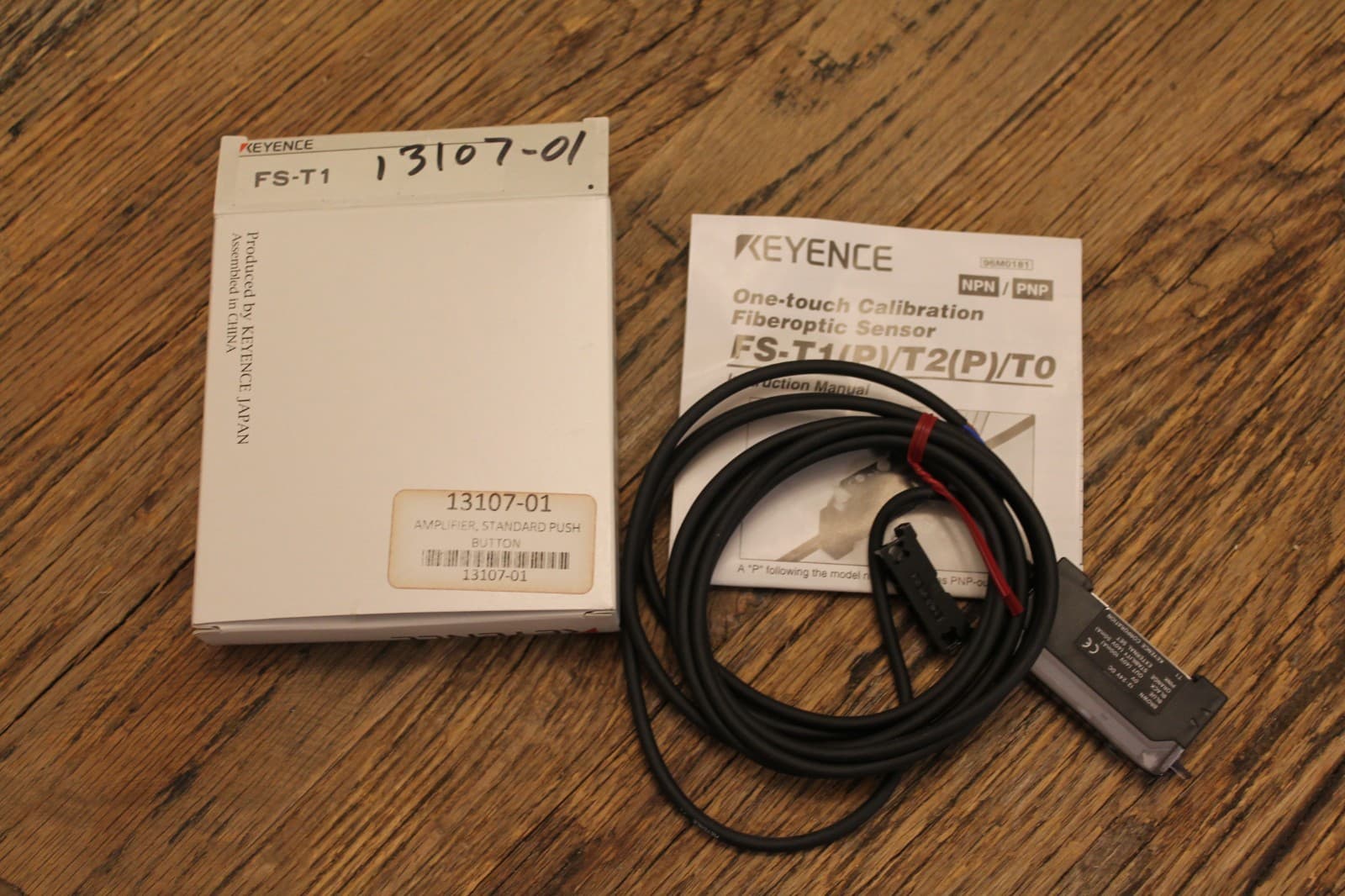 FS-T1 Keyence NEW In Box Photoelectric Switch Sensor Fiber Optic Amplifier FST1