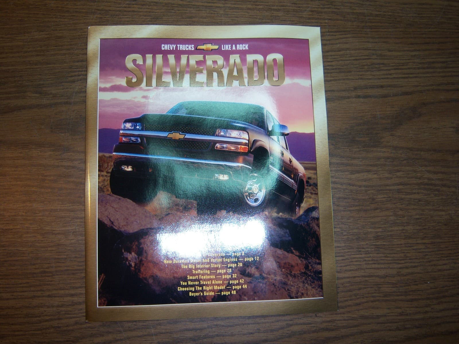 MINT 2001 SILVERADO 1500 2500 3500 BROCHURE LARGE 54 PAGES (BOX 106)