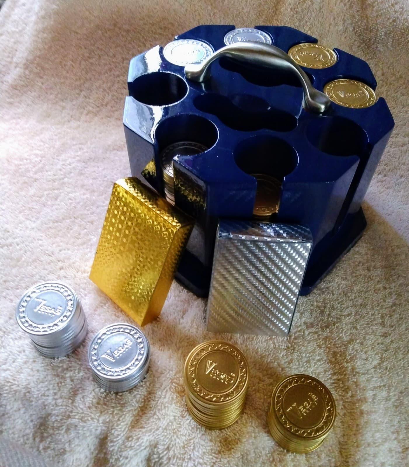 Navy Blue Octagon Poker Set With Gold And Silver Vegas Chips 2