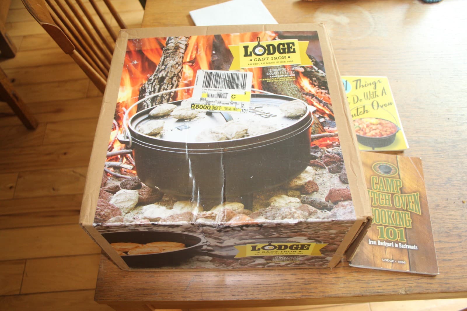 Lodge L12C03 Cast Iron 6 Quart 12" Camp DUTCH Oven + Legs + Cover + BOOKS