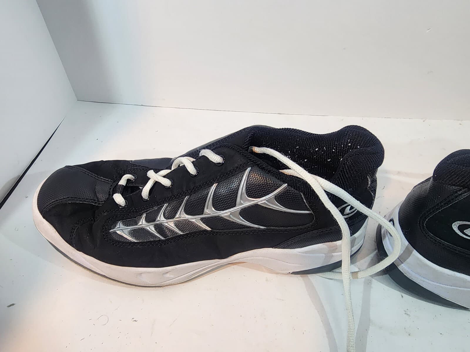 Dexter #B2006-11 Size 8 Men’s Bowling Shoes Black & Gray w Ebonite Dry Dogs 3