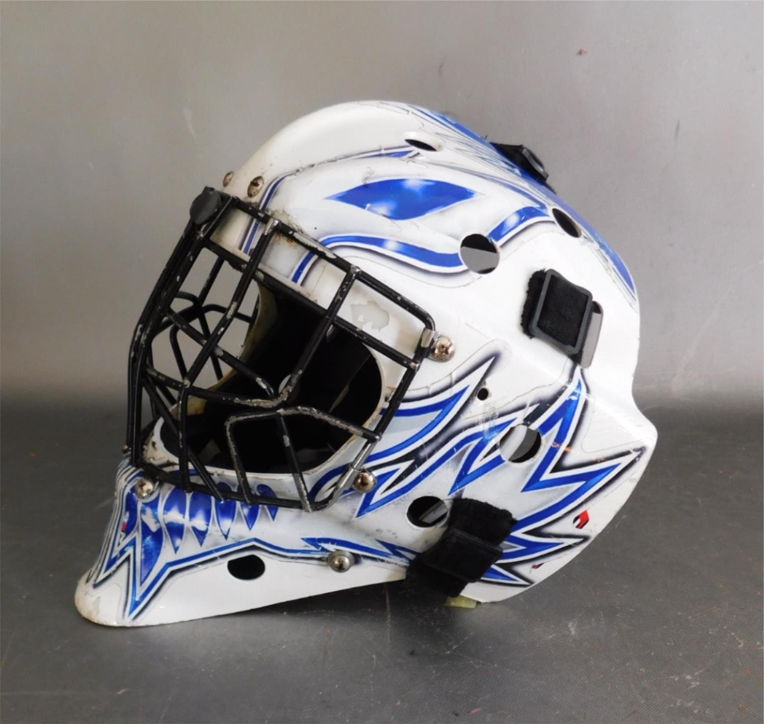 Preowned,Hockey Goalie Mask,Good Condition,Beer League,Unknowned Maker No Tariff 2