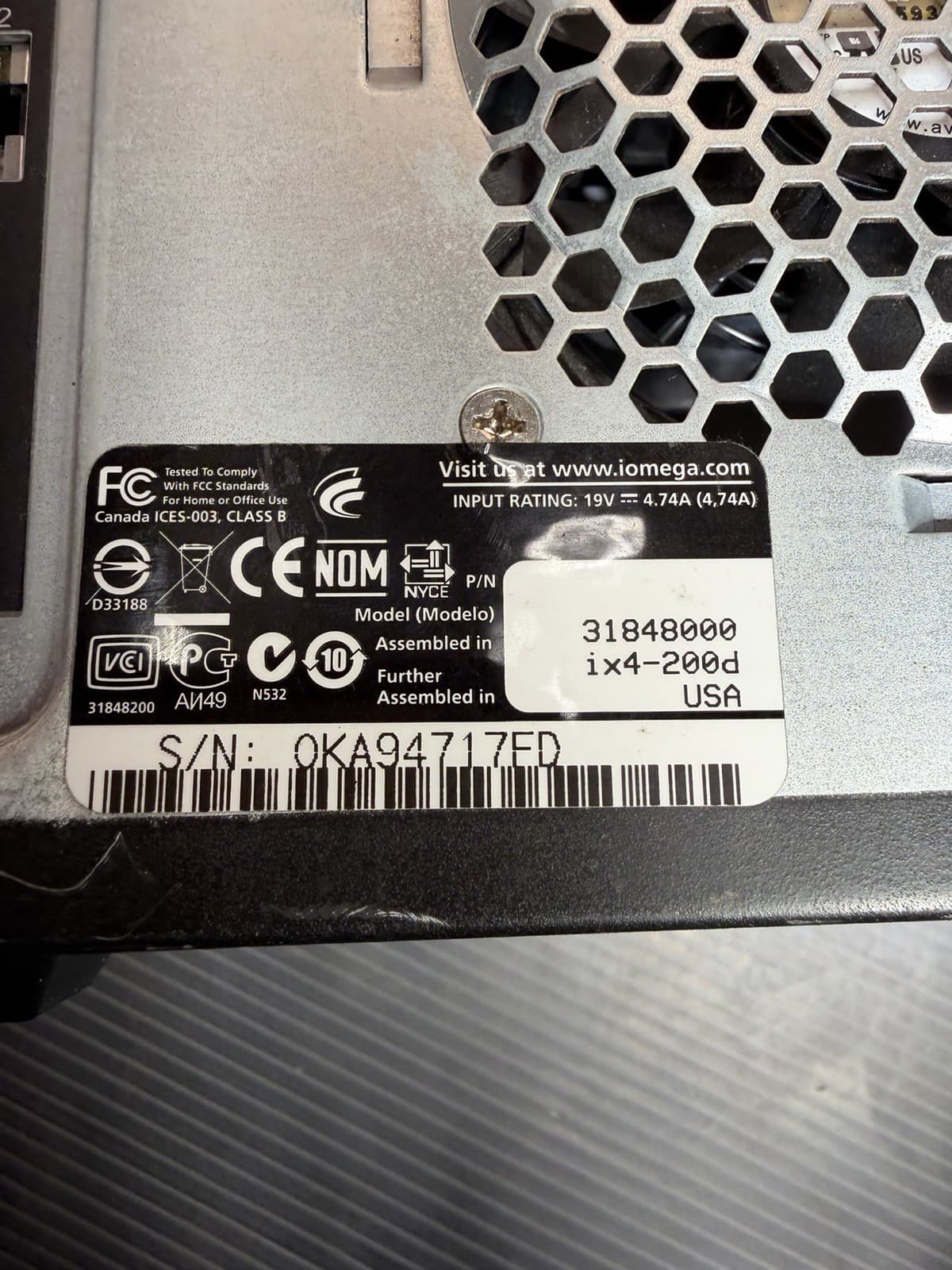 IOMEGA StoreCenter ix4-200D *NO HDD/ADAPTER*, DRIVES NOT INCLUDED 2