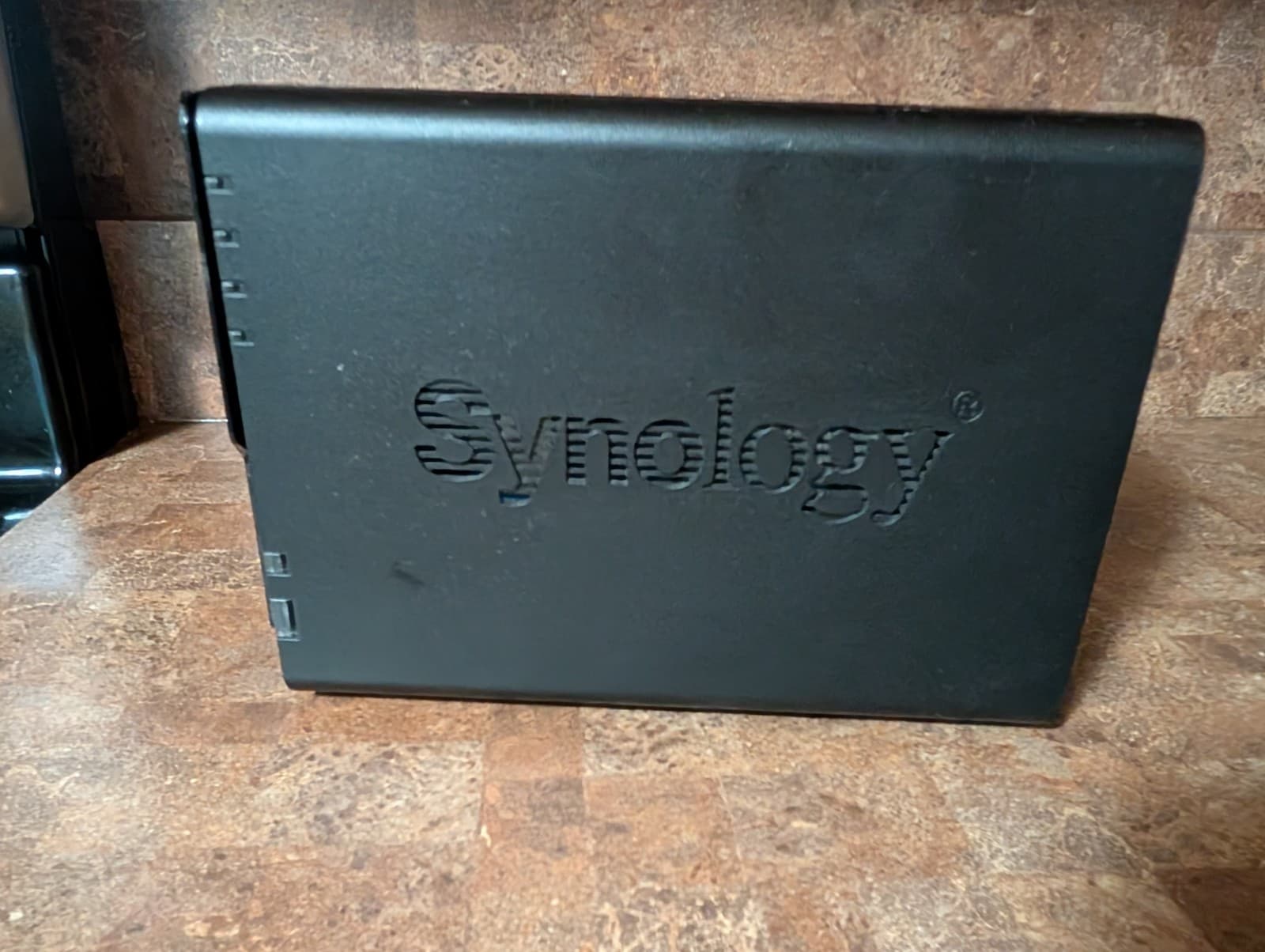 Synology DiskStation DS218 2-Bay NAS (Diskless) 4