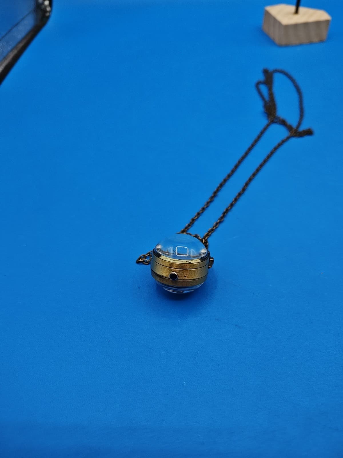 Victorian Trading Co Unique Pendant Watch Acrylic See-Thru  Bubble Round Chain  5