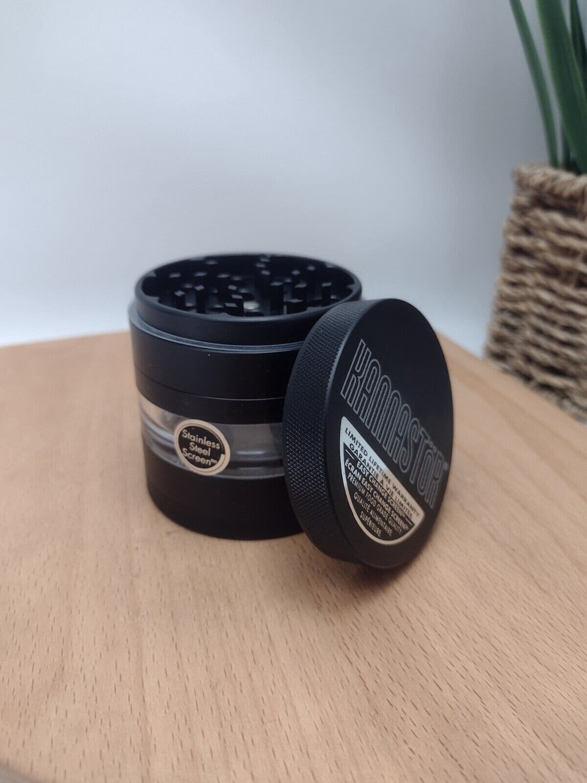 Kannastor - HERB Grinder Stainless Steel EZ Screen | 4pc | 2.5" | Black (GR555) 3