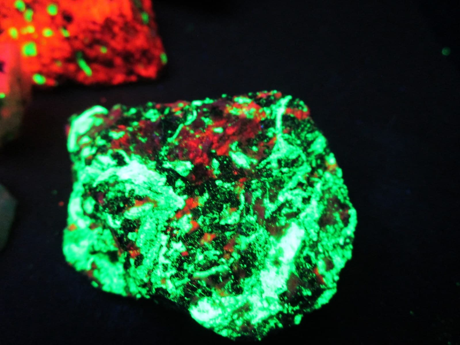 Up to 8 Colors 1 pound Fluorescent mineral rock crystal quality variety box 2