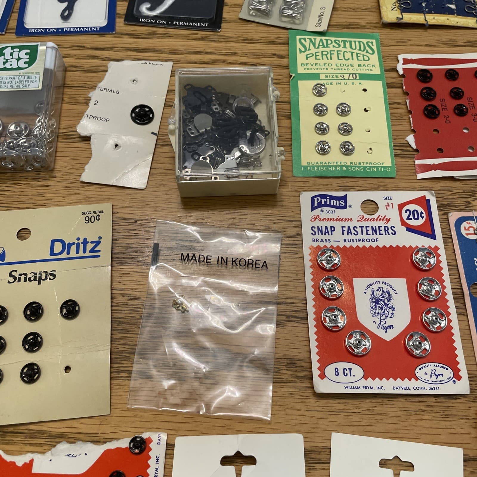 2 Vtg  Gold/Pearl Snaps Fastener with Attaching Tool, Snaps, Hooks, Eyelets, Etc 6