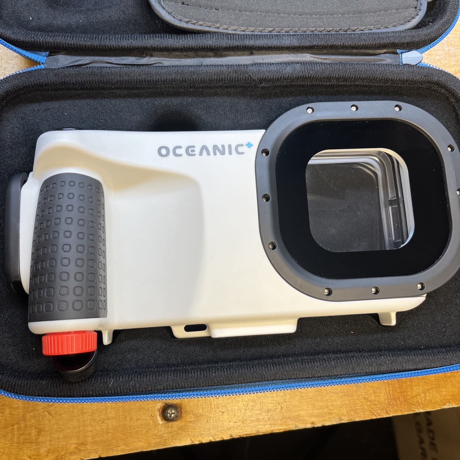 Oceanic+ Dive Housing for Apple iPhones - Underwater Camera/Computer 04.1900 2