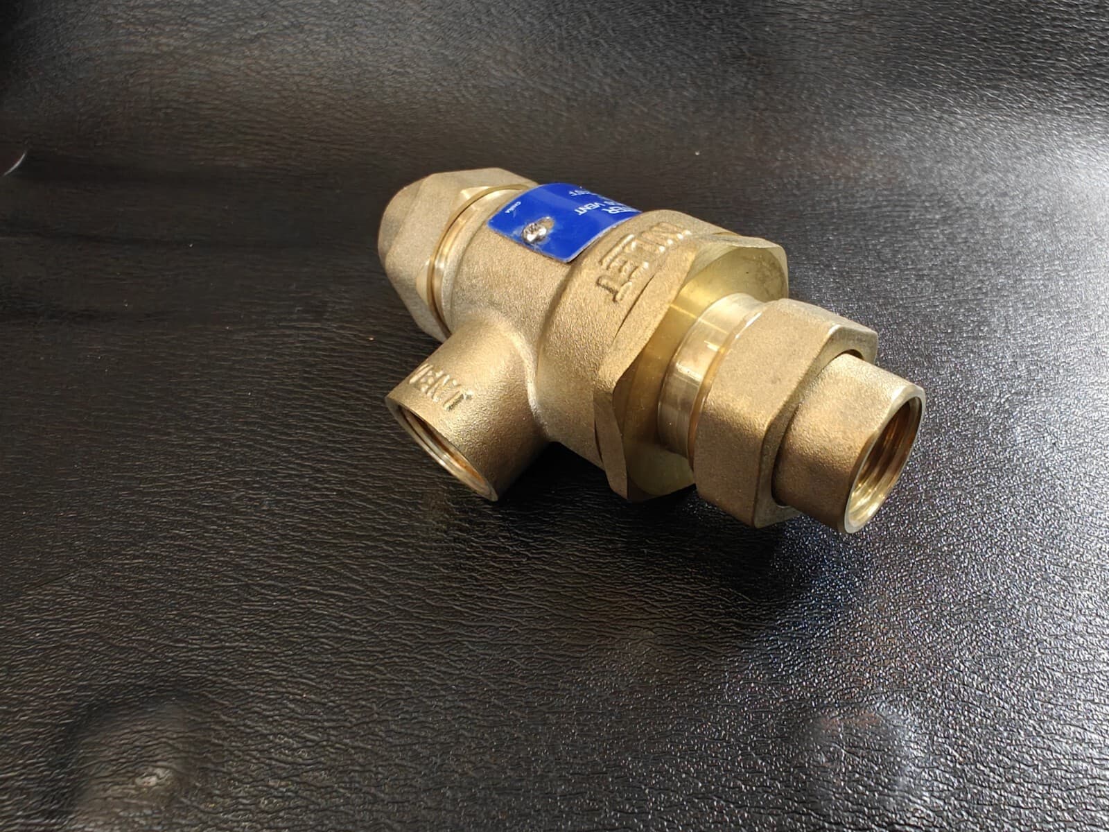 Hydro Master 1/2" IPS Backflow Preventer 0520801 2