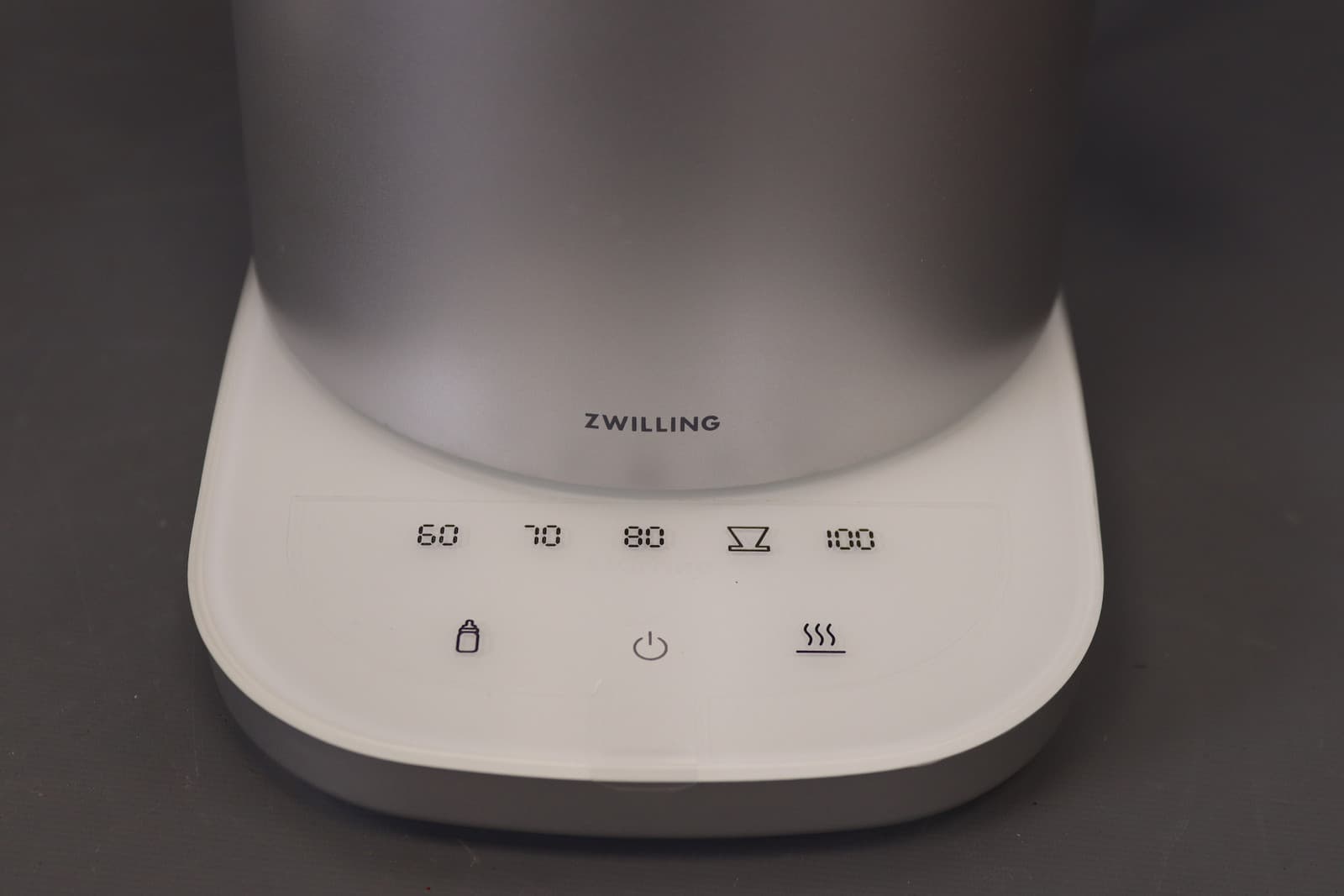 ZWILLING Enfinigy Cool Touch 1.5-Liter Cordless Tea Kettle - EU Plug 5