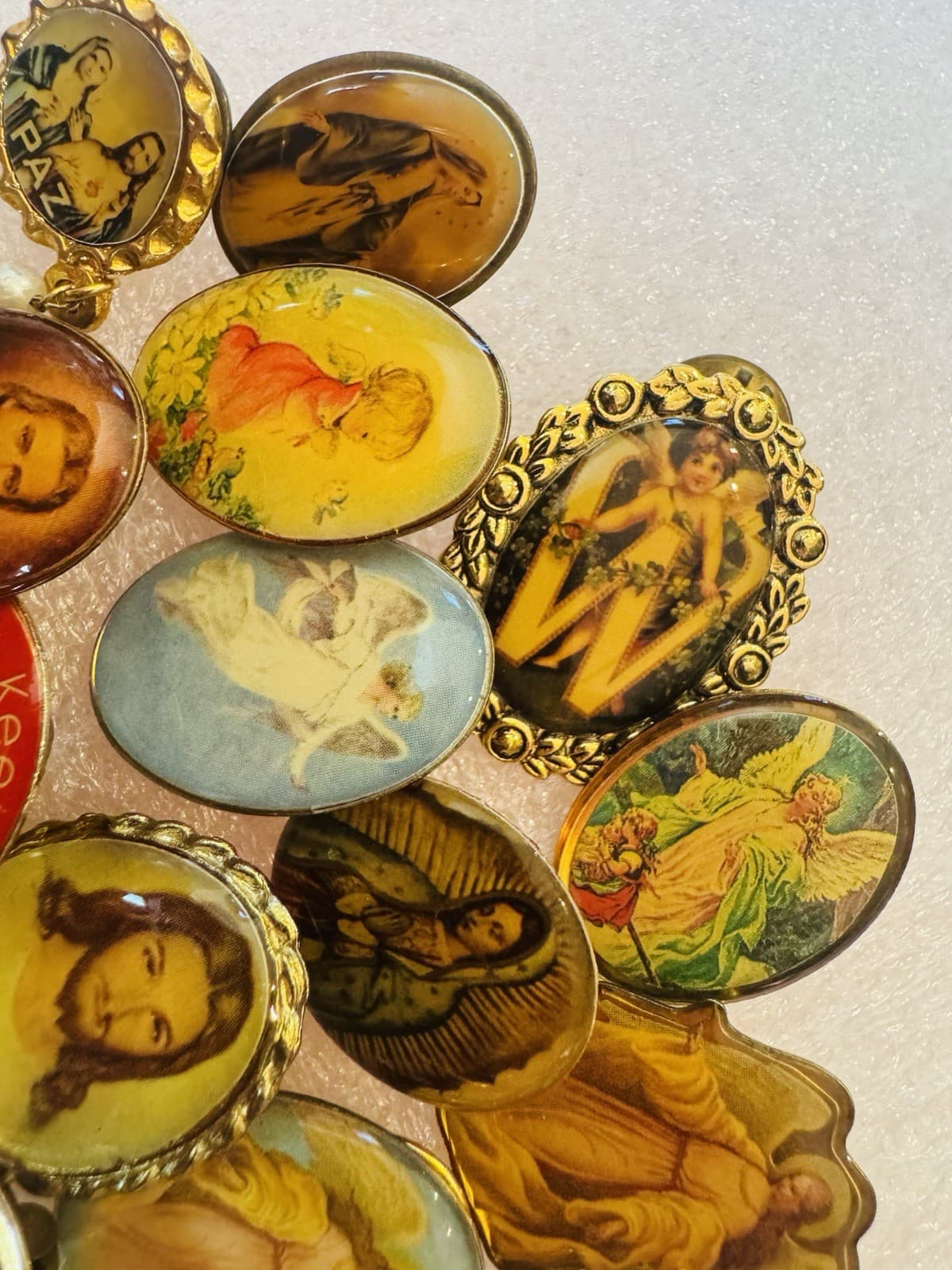 Vintage Religious Christian Lapel Pin Lot 19 Pins - Portraits Jesus Angel Mary 2