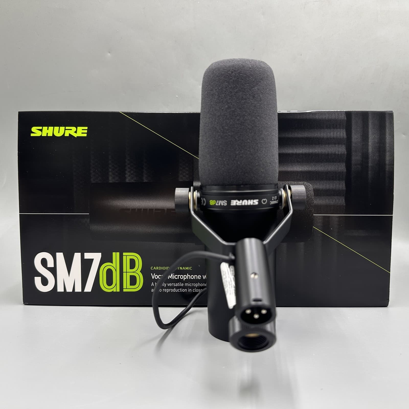NEW Shure SM7dB Dynamic Microphone Built In Preamp Streaming Podcast Recording