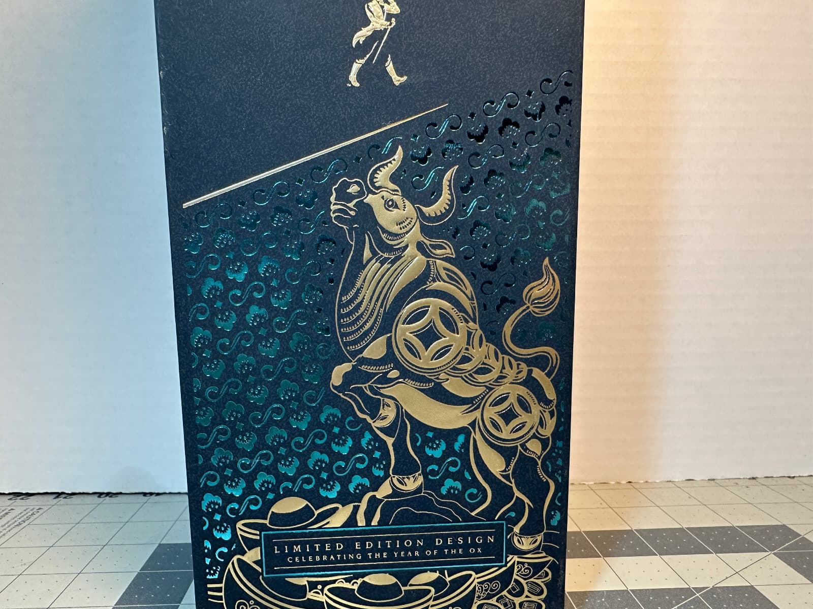 Johnnie Walker YEAR OF THE OX Blue Label LIMITED EDITION Bottle & Box EMPTY 6