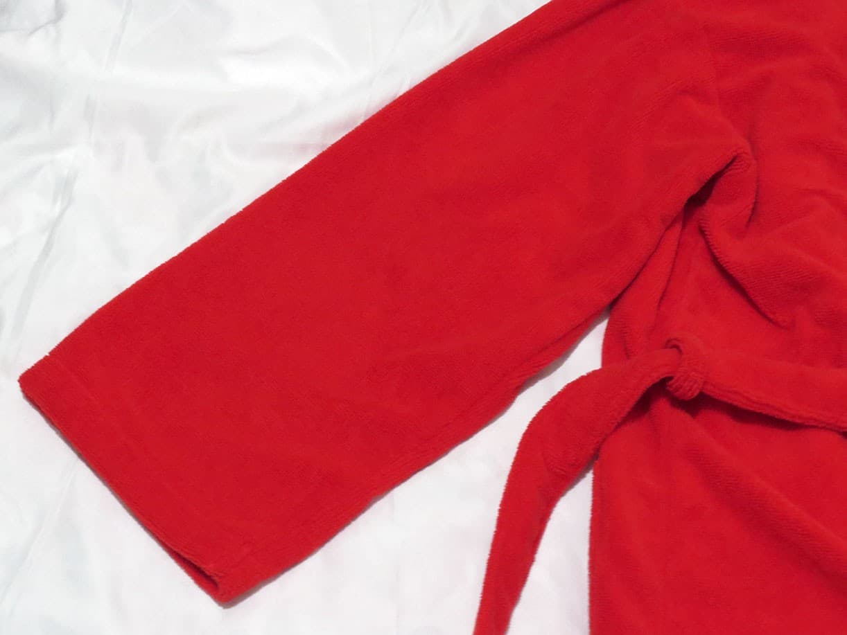 Sonic the Hedgehog 3 Movie Cast & Crew Red Embroidered Robe Size Small/Medium 4