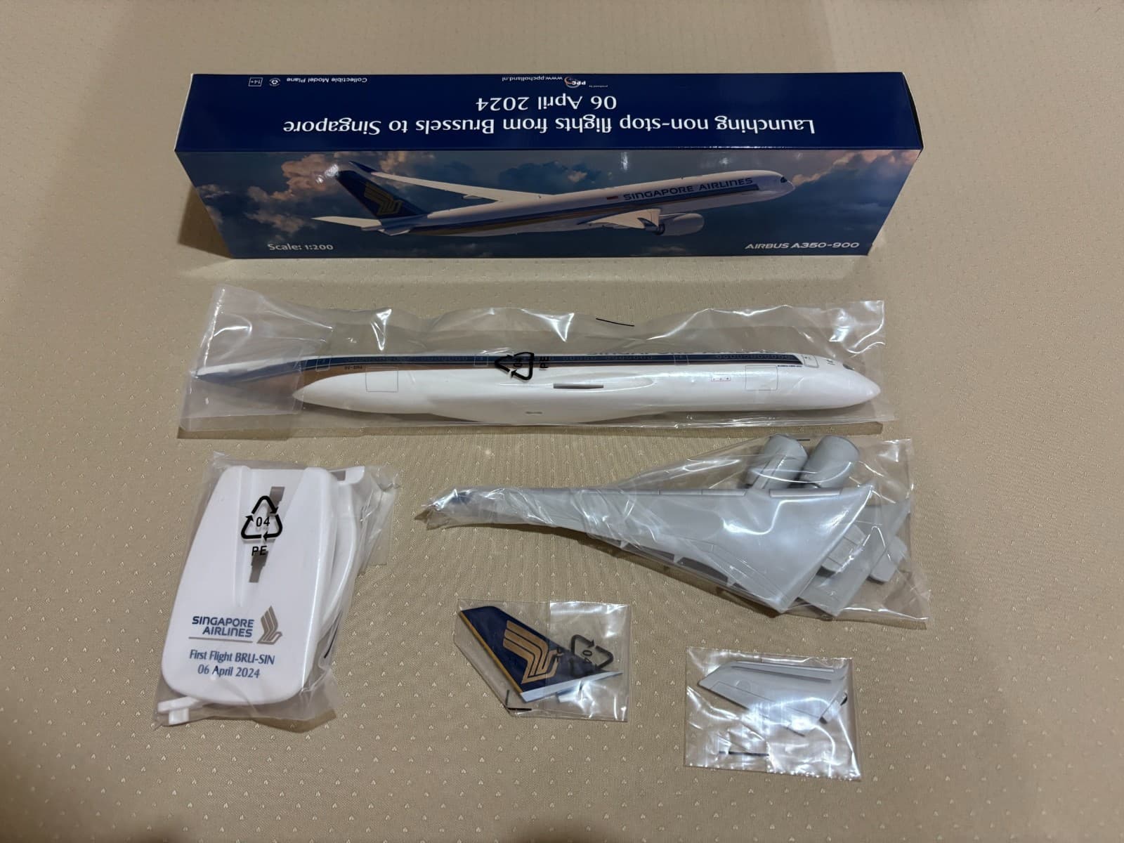 Singapore Airlines Airbus A350-900 Model Plane 1:200 Inaugural Flight April 2024 2