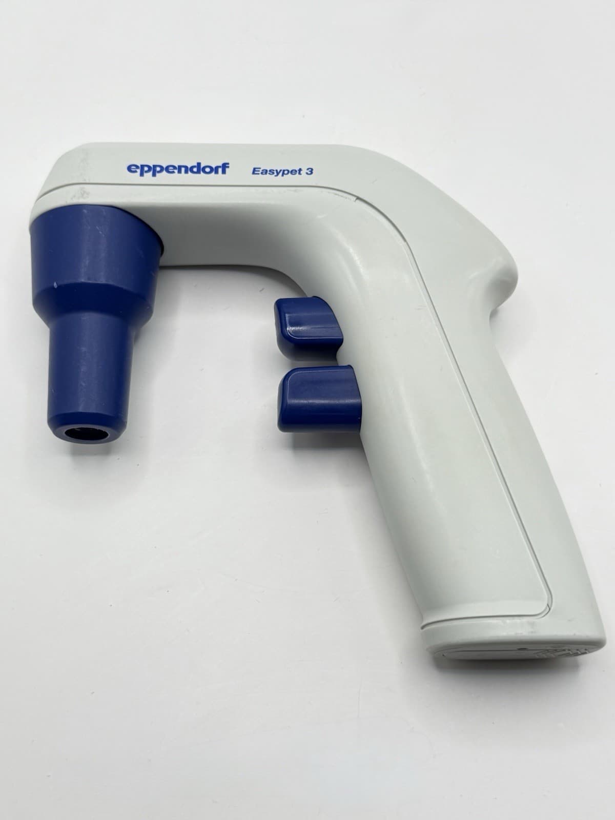 Eppendorf Easypet 3 Electronic Pipette Controller 2