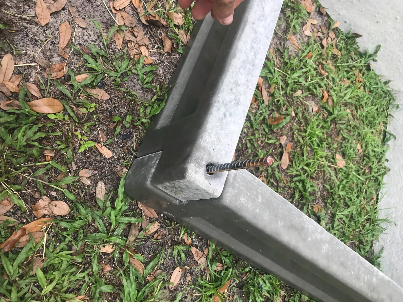 BedBlock Concrete Mold. Build Professional durable garden beds Fast and Easily.  3