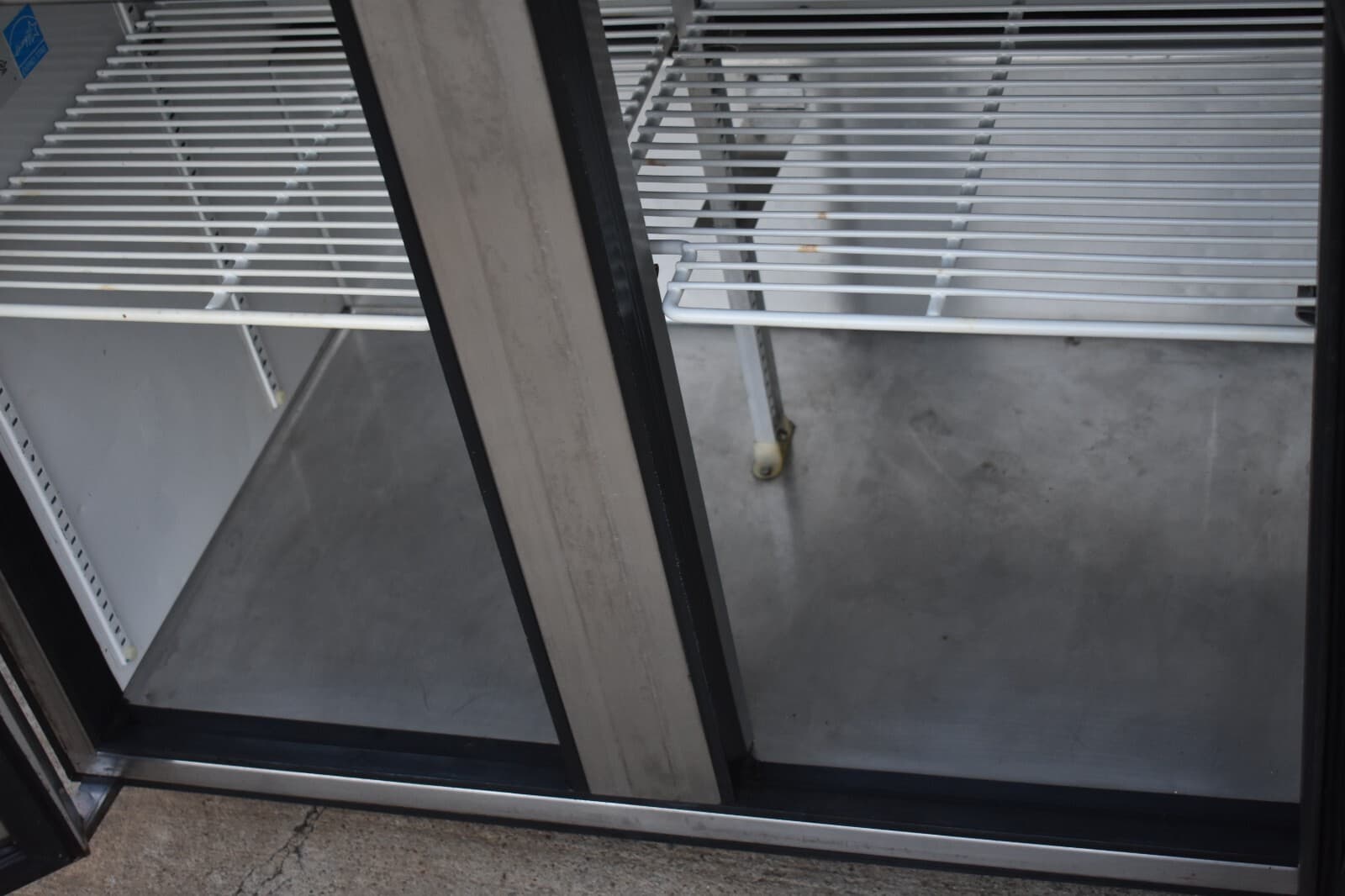 TRUE TUC-36-34 UNDERCOUNTER REFRIGERATOR 36" 5