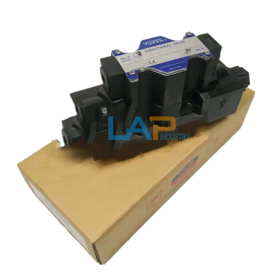 1PCS NEW for YUKEN Electromagnetic reversing valve DSG-01-3C4-A100-50