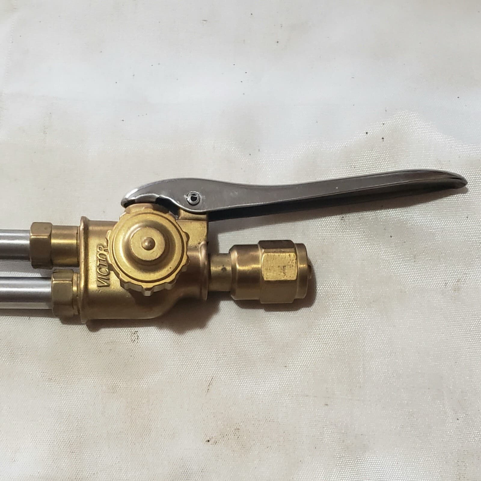 Victor Welding Cutting Torch Set CA1260 Attachment J28 Handle 3